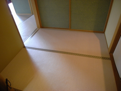 榻榻米的溫暖從玄關(guān)開始延續(xù)。